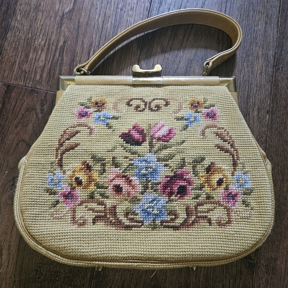 Source Unknown Handbags - Hand Made Petit Point Needlepoint Floral Roses Tapestry Evening Bag Vintage Used